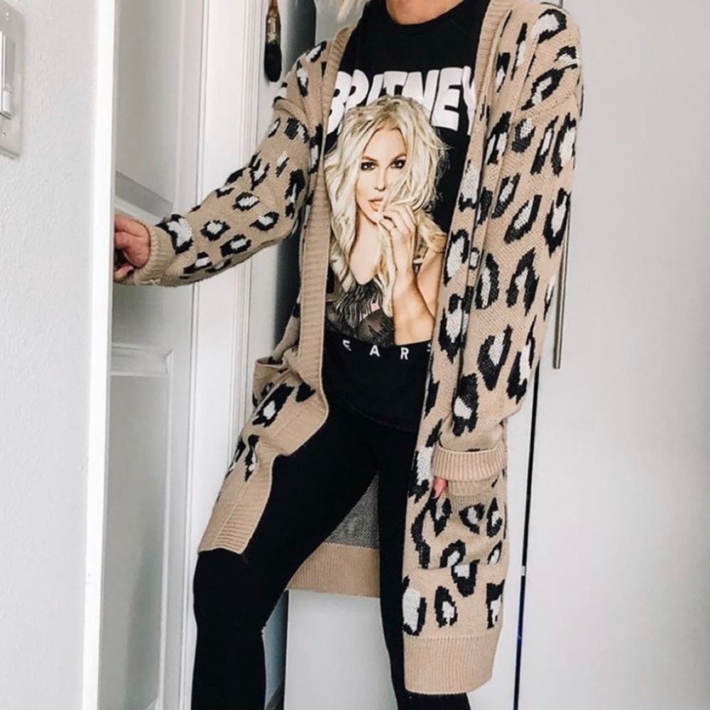 BRITNEY SPEARS Oversized Graphic Tee